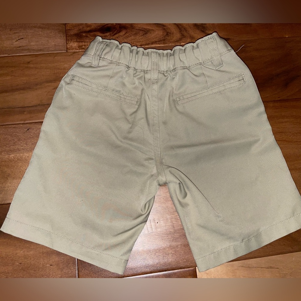2 Pairs Boys’ Flat Front Stretch Performance Shorts-khaki
Size 6 - Picture 6 of 11